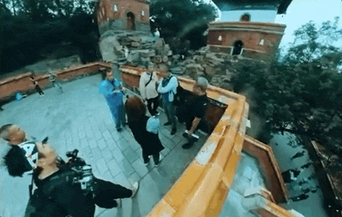 111241bh94jetxenxx0htn.gif