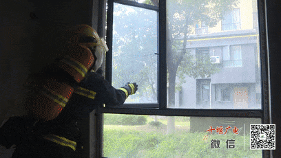 150105plj8j8r78ub3glz2.gif
