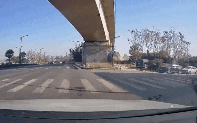 171530jrte4ah33z141bai.gif