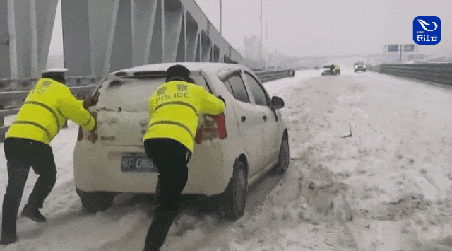 160742g4yvt8h8n1hvtkhs.gif