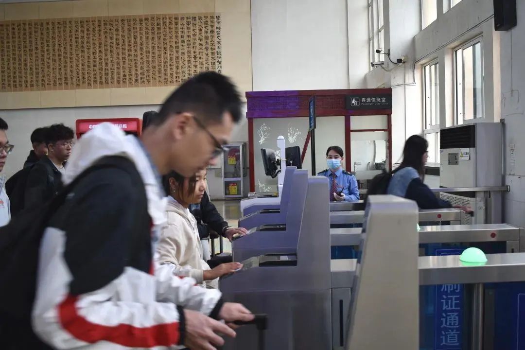 163146t8139nev002t2951.jpeg