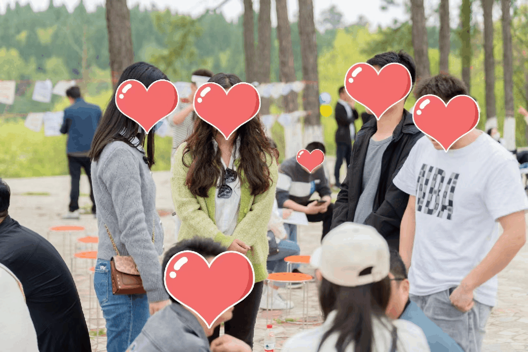 152434pm1ymo6tw6h0c2h1.gif
